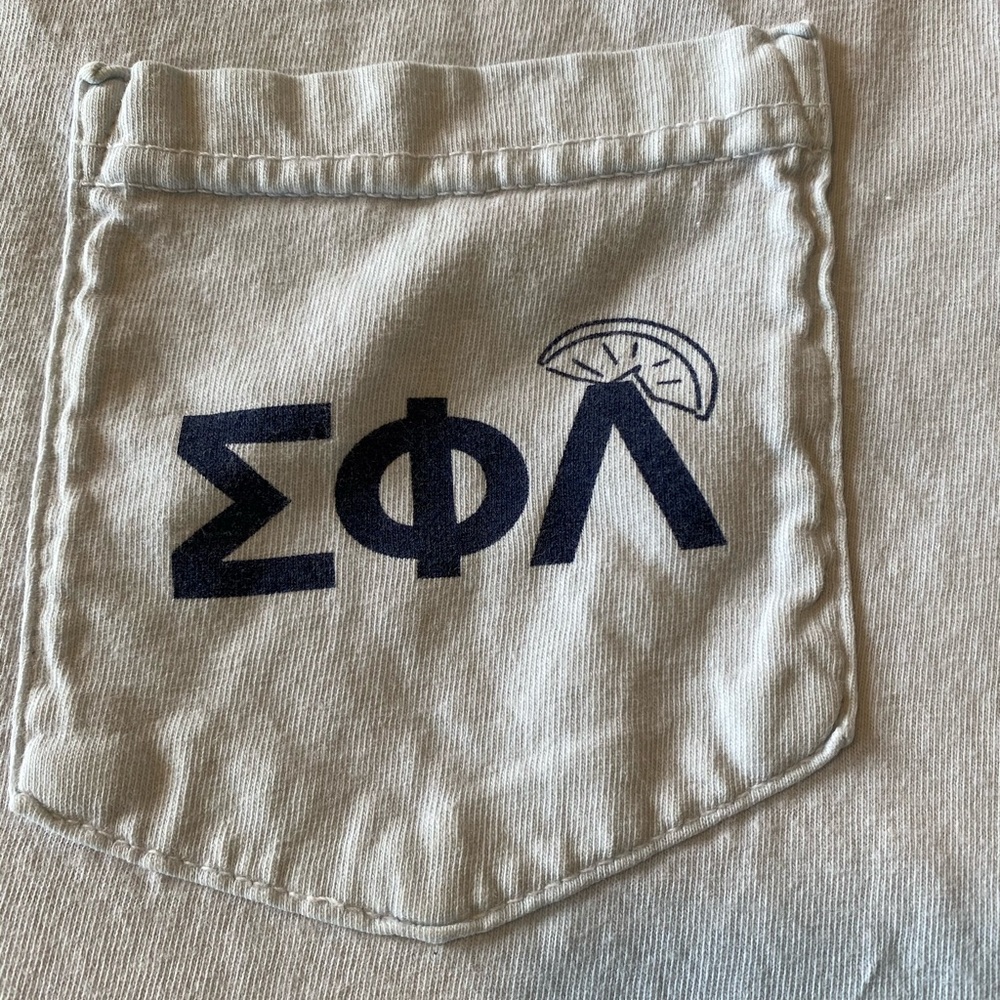 Light blue Mother’s Day T-shirt with front pocket